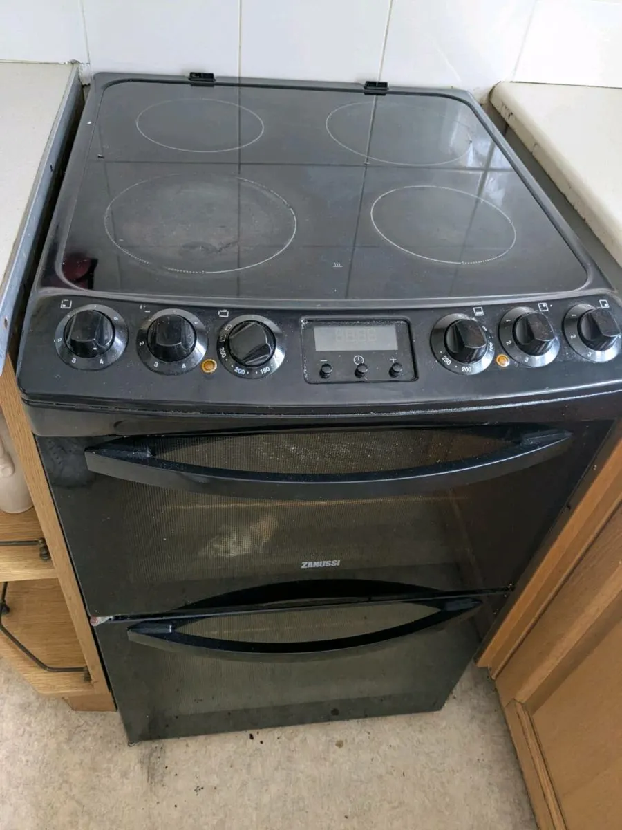 Zanussi Double Electric Ceramic Oven - Image 3