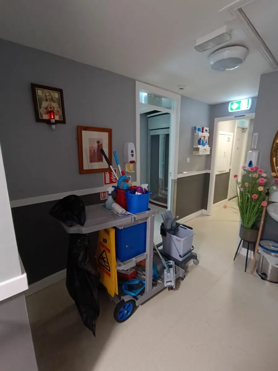 Painter Cork - Image 2