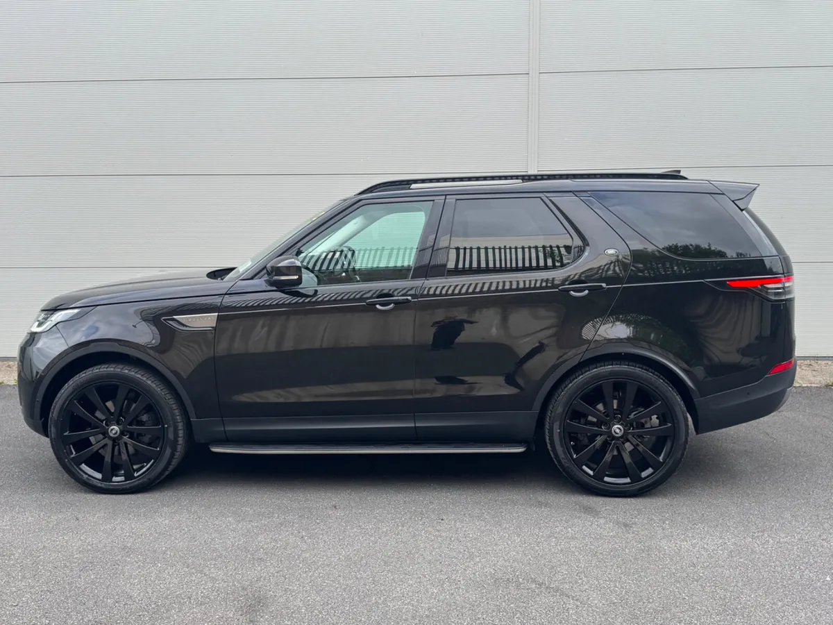 Land Rover Discovery 2019 7 seater - Image 3
