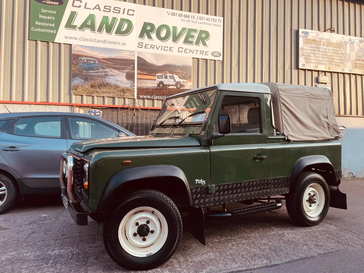 Landrover defender 90 - Image 1