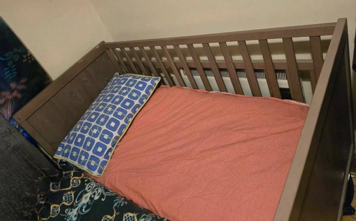 Baby and Toddler Cot Bed - Image 1