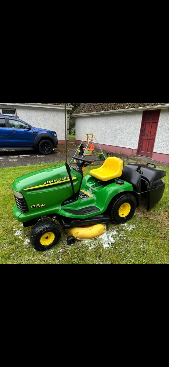 John Deere LTR 166 - Image 1