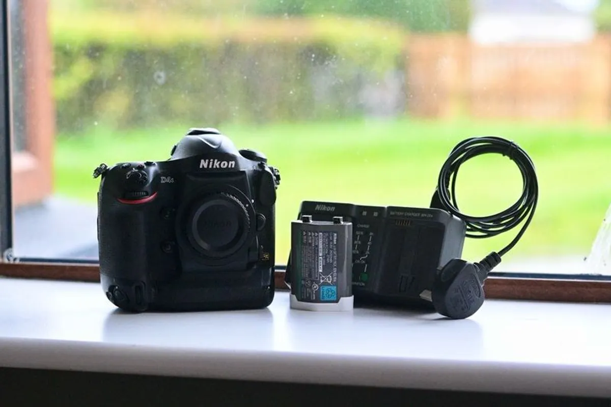 Nikon D4s Body - Image 1