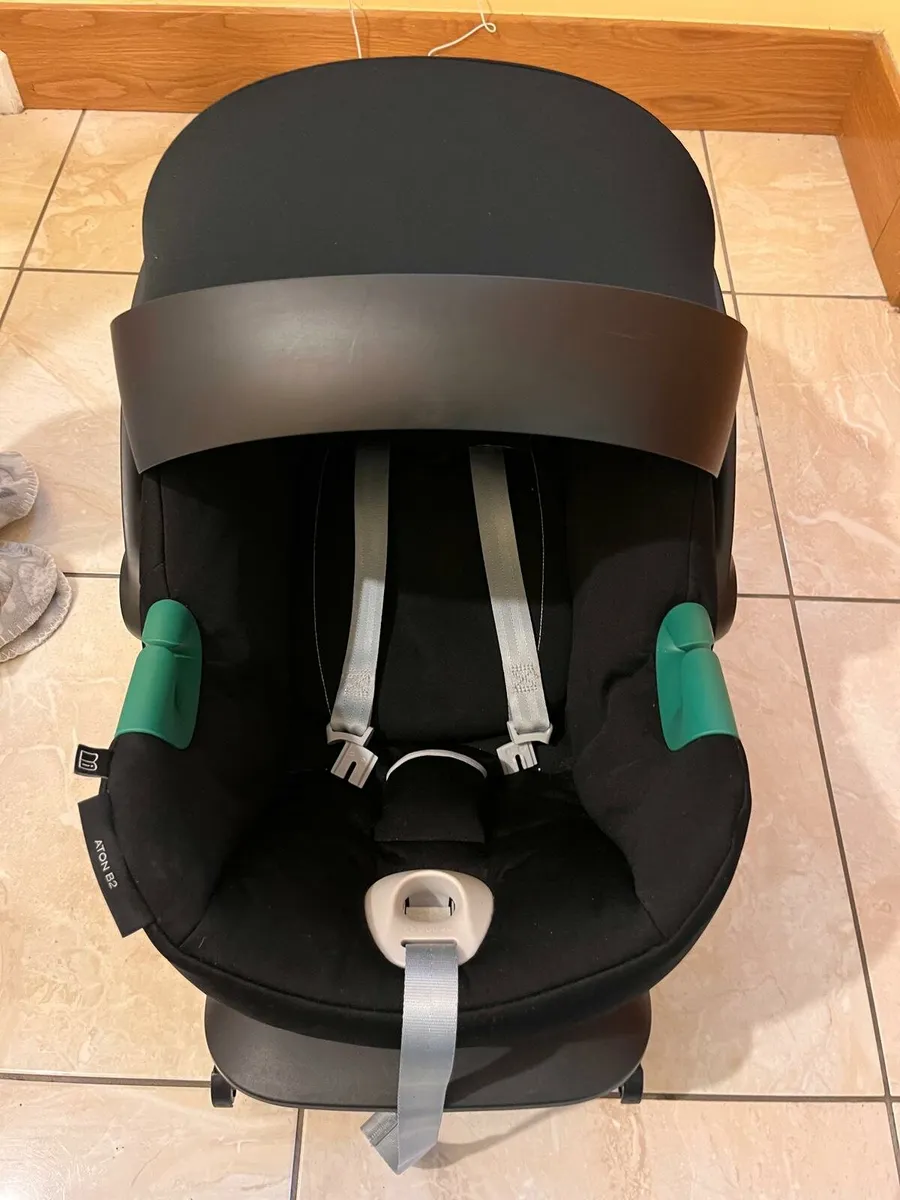 Car seat - Image 1