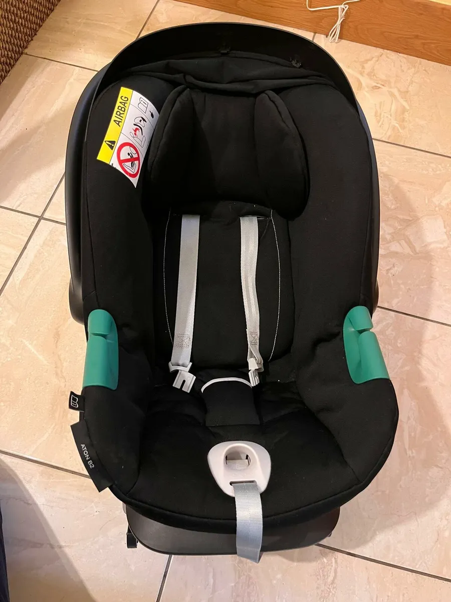 Car seat - Image 2