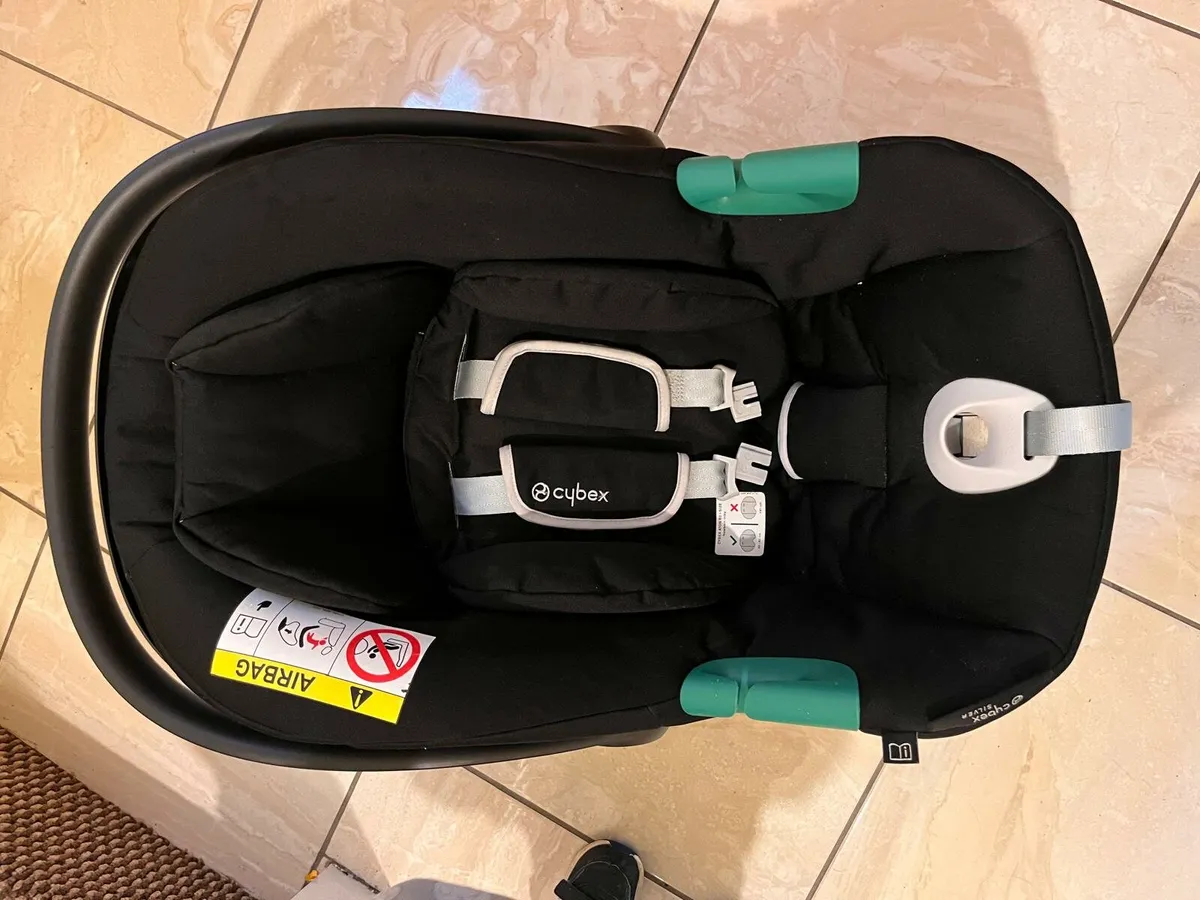 Car seat - Image 3