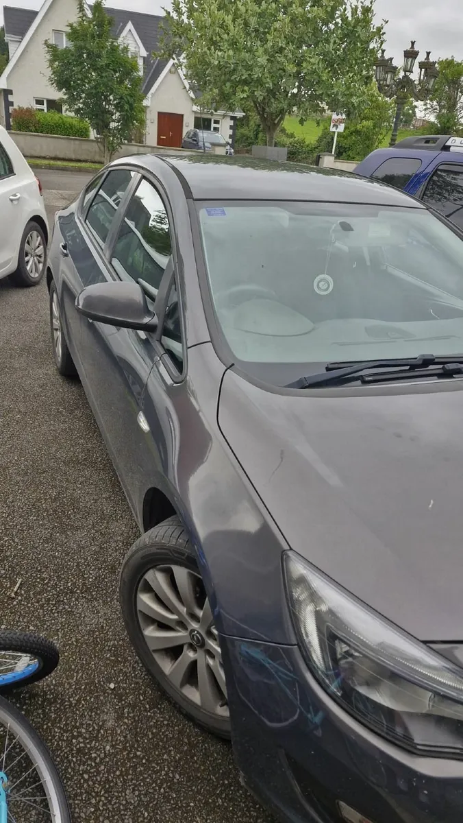 Opel Astra 2013 - Image 4