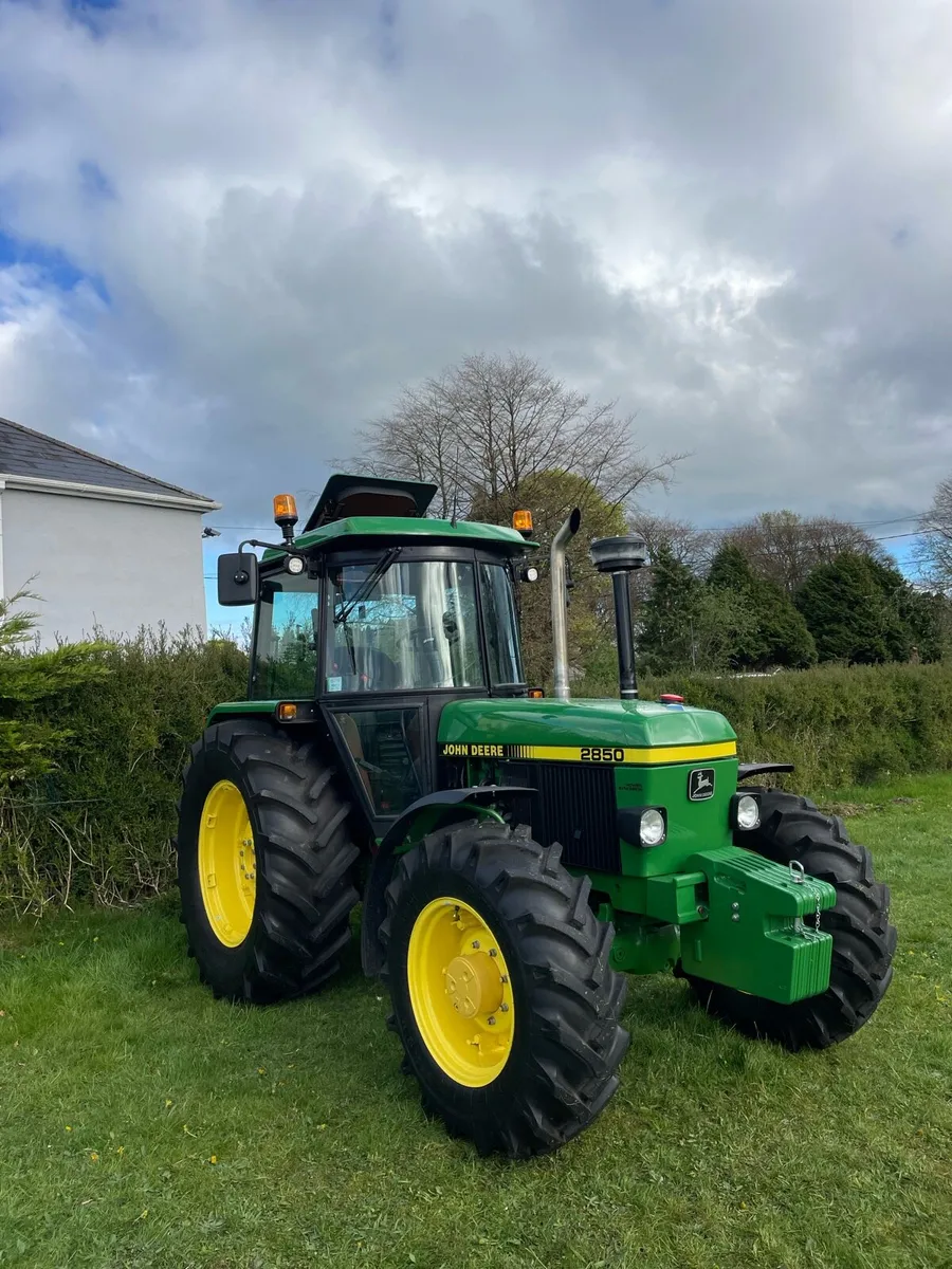 John Deere 2850 - Image 2