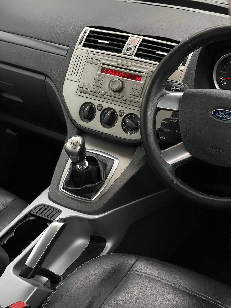 Ford Kuga 2010 - Image 4