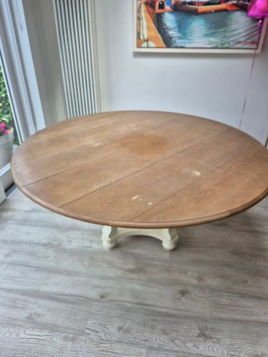 Round Kitchen table - Image 2