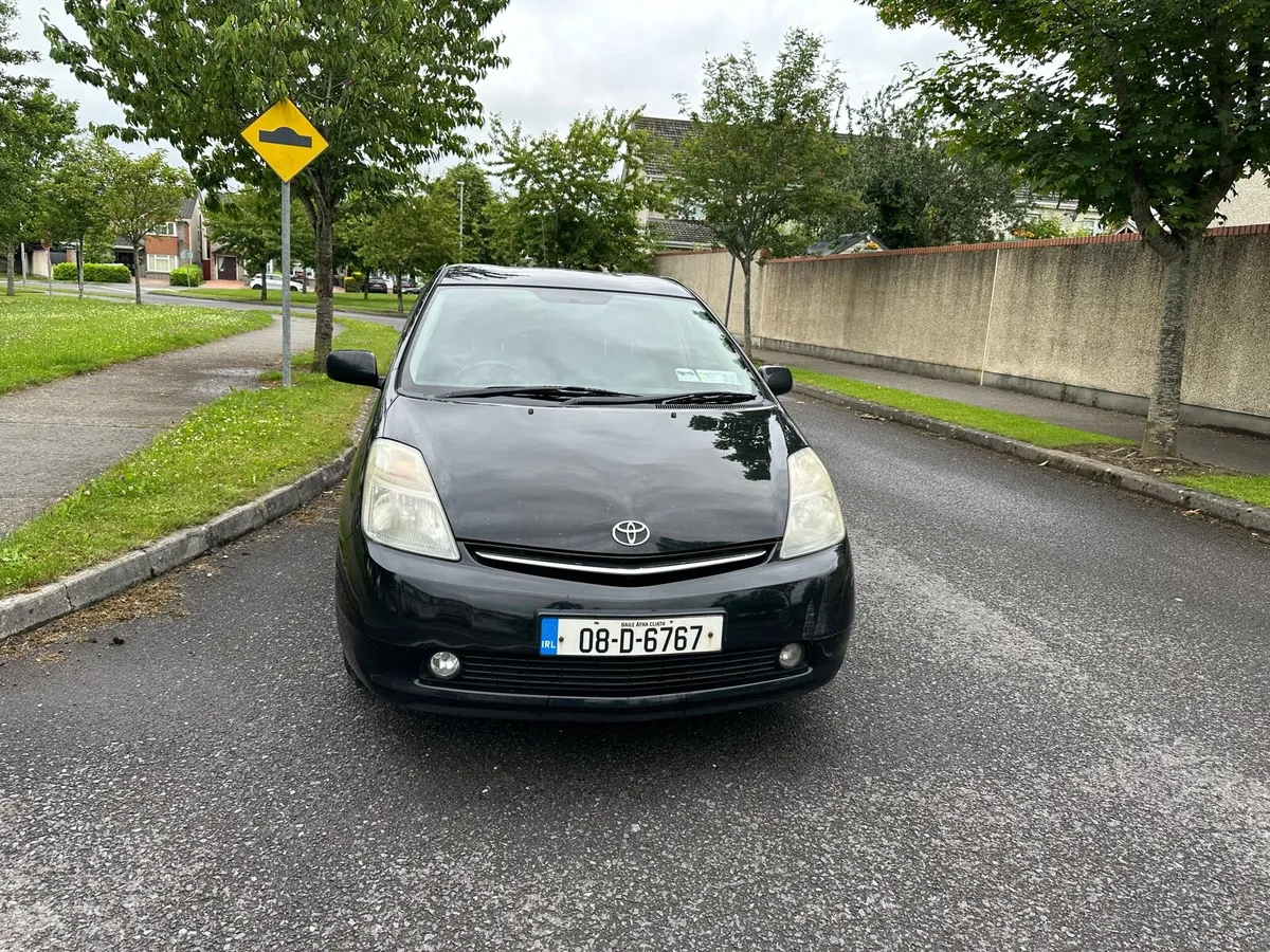 Toyota Prius 1.5 hibrid - Image 1