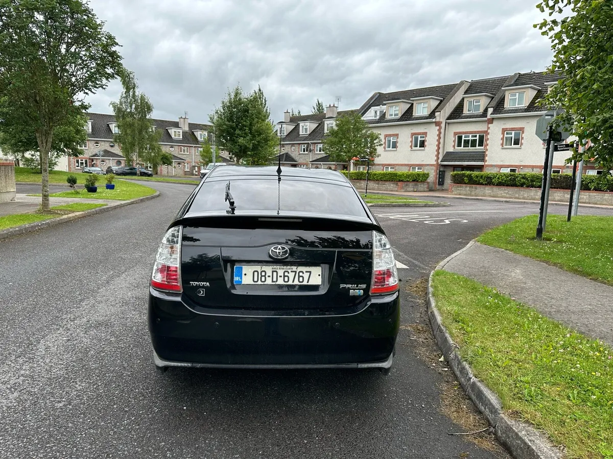 Toyota Prius 1.5 hibrid - Image 2