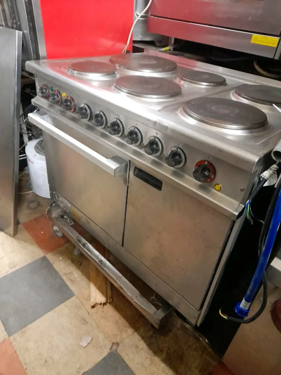 Cooker Electric 6 Hobs Commercial Oven - Image 2