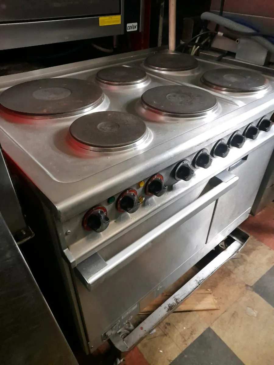 Cooker Electric 6 Hobs Commercial Oven - Image 4