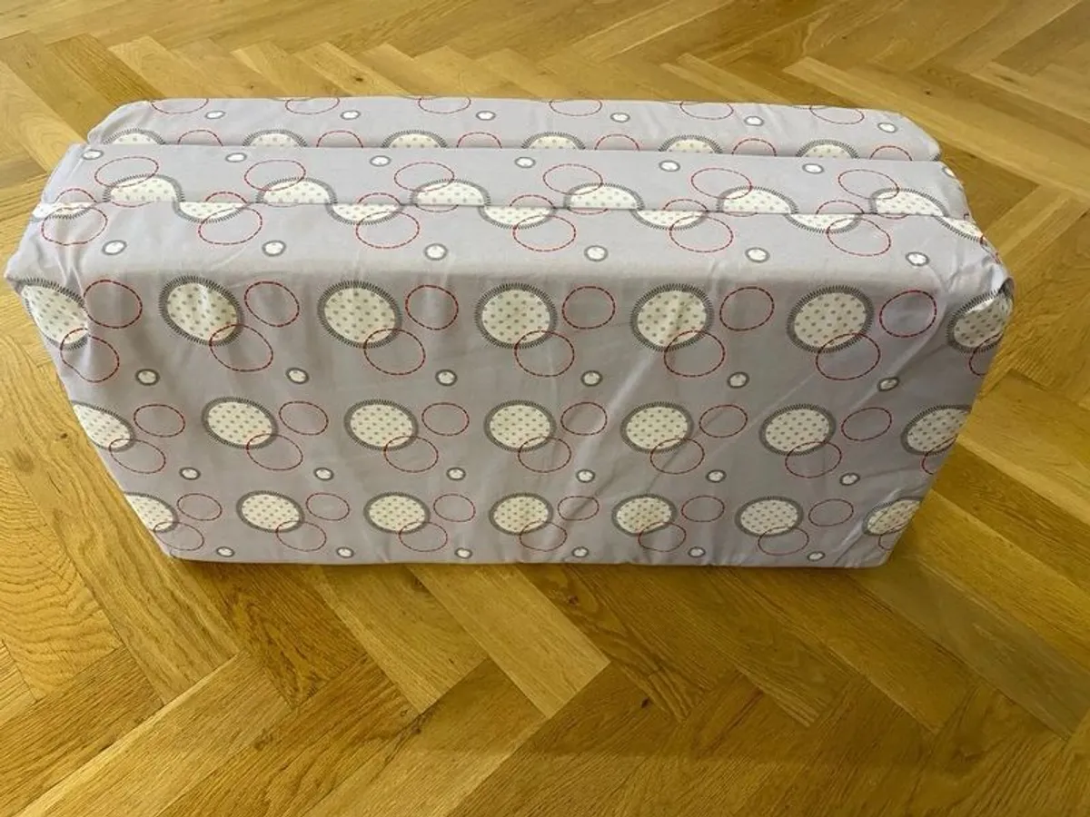 Travel Cot & Mattress - Image 4