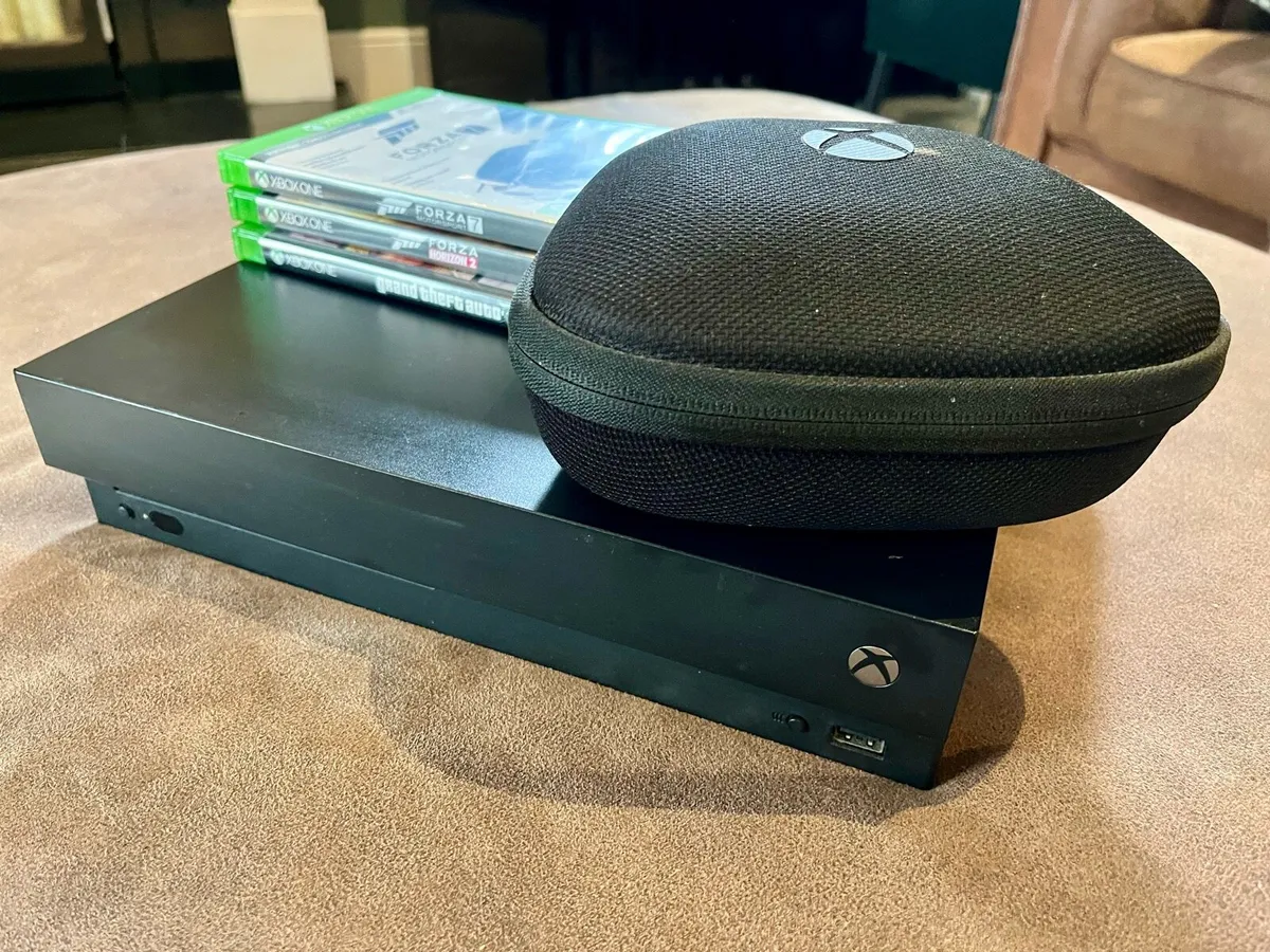 Xbox One X Console + Elite Controller + 3 Games - Image 2