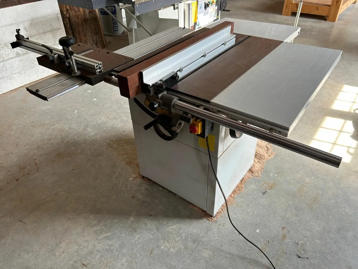 Charnwood W650 10'' Cast Iron Table Saw - Image 2