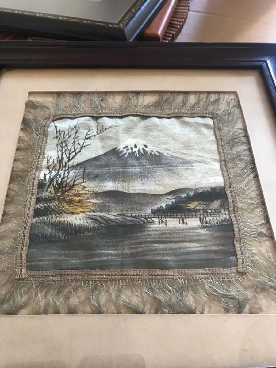 PRICE REDUCTION Framed vintage Japanese cushion covers - Image 4