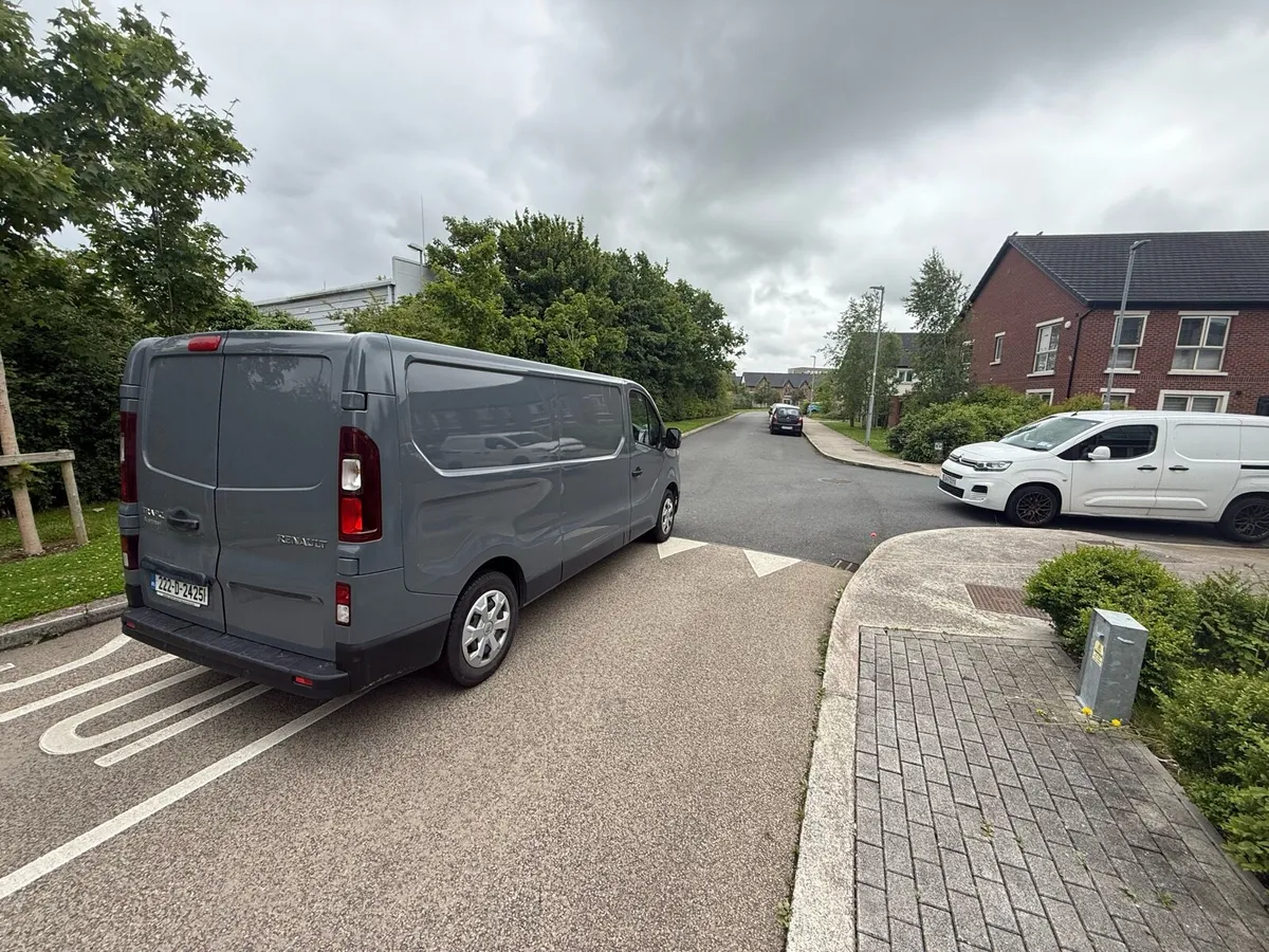 2022 Renault Traffic Business +/only 16 000 miles - Image 3