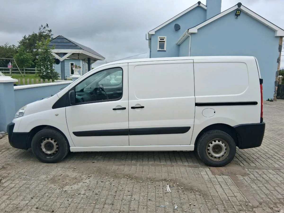 Van - Image 3