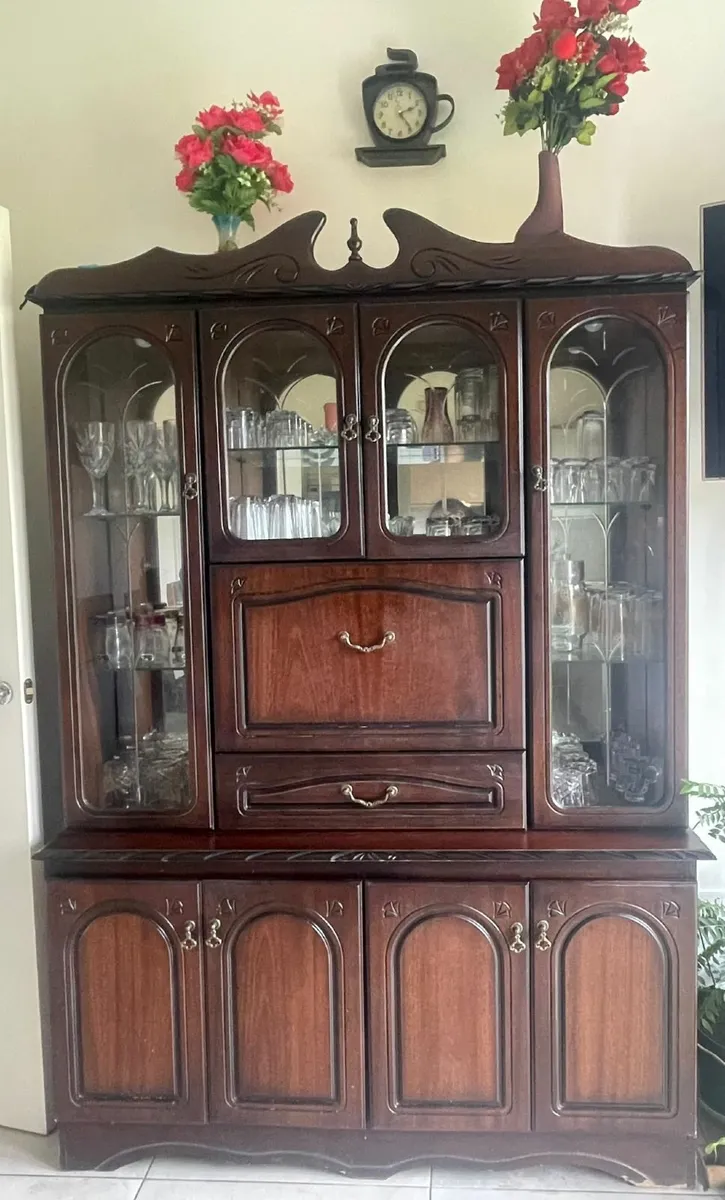 Display Shelf - Image 1