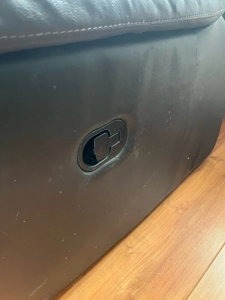 couch - Image 4