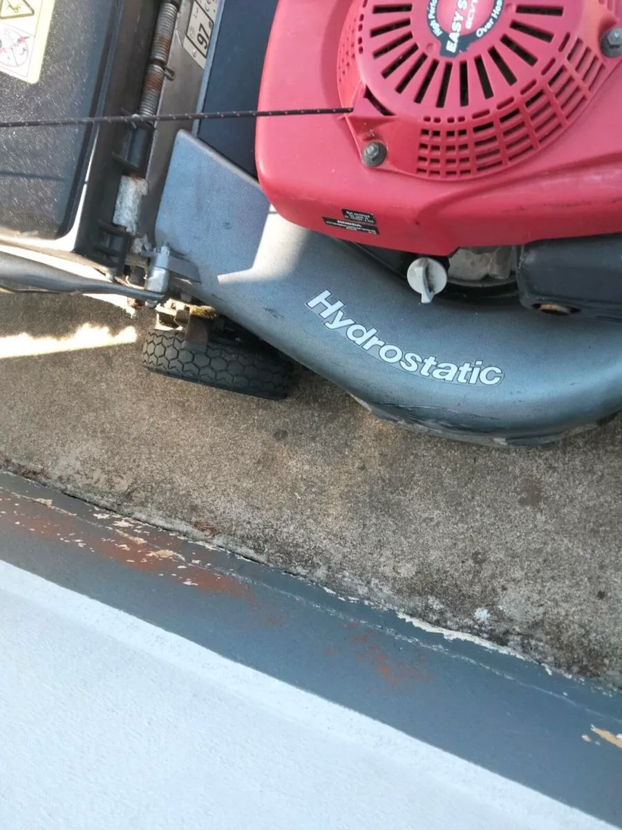 Honda lawnmower - Image 2
