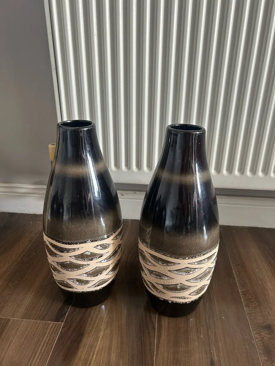 Pots - Image 2
