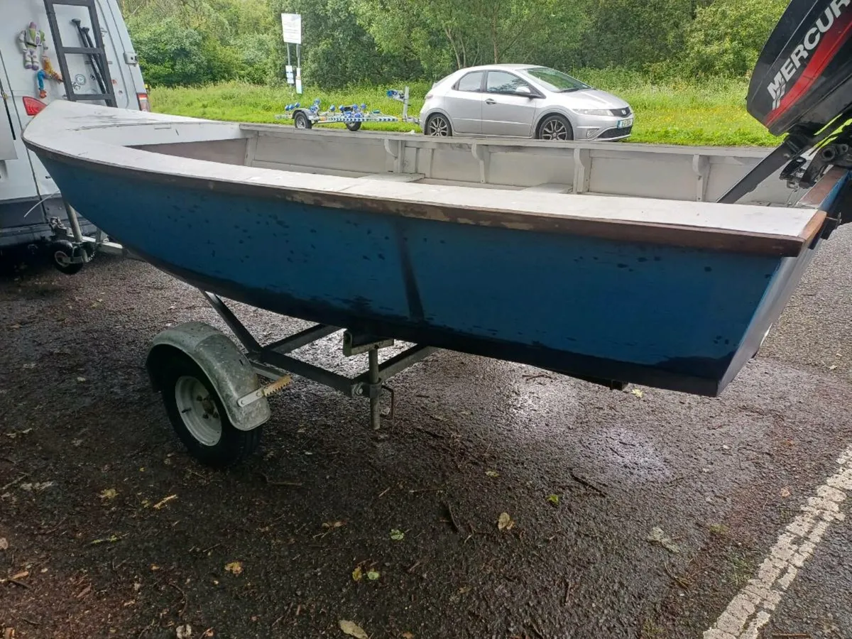 Lake boat - Image 3