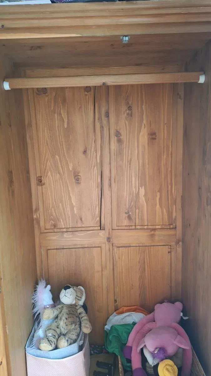 Wardrobe - Image 2