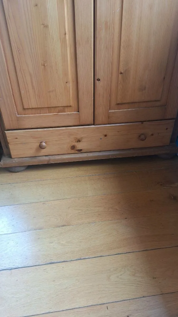 Wardrobe - Image 4