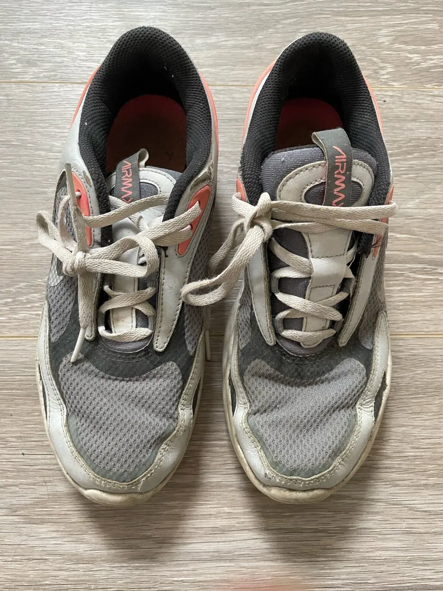 Nike Air Max: Size 5 - Image 1