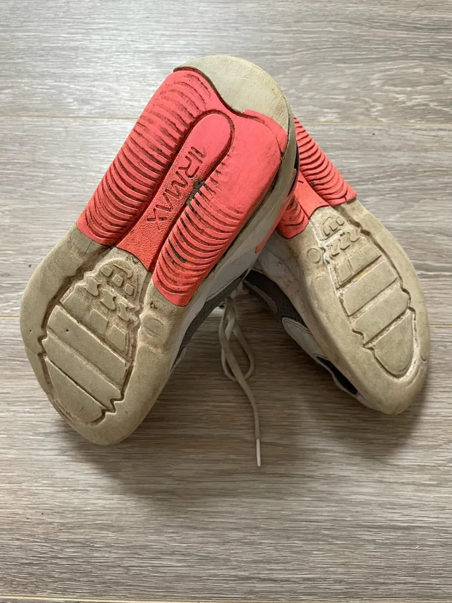Nike Air Max: Size 5 - Image 2