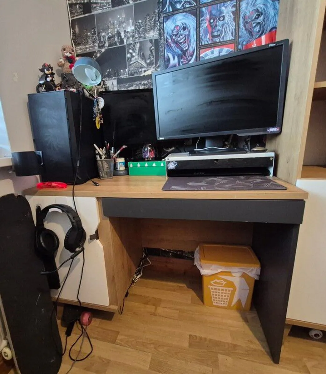 Set of furniture - Image 3