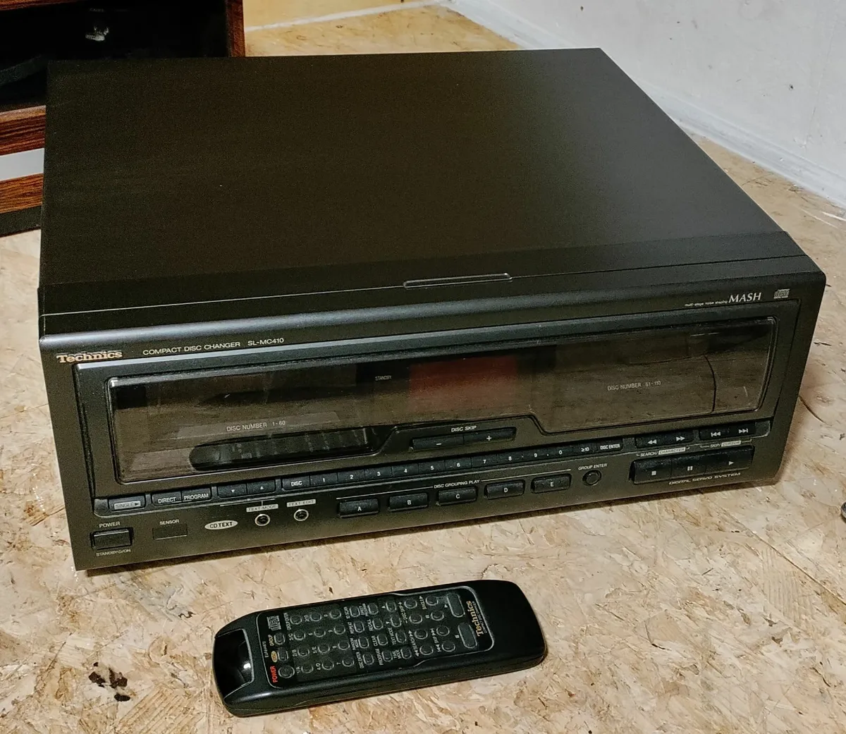 Technics SL-MC410 110 Disc CD Changer - Image 1
