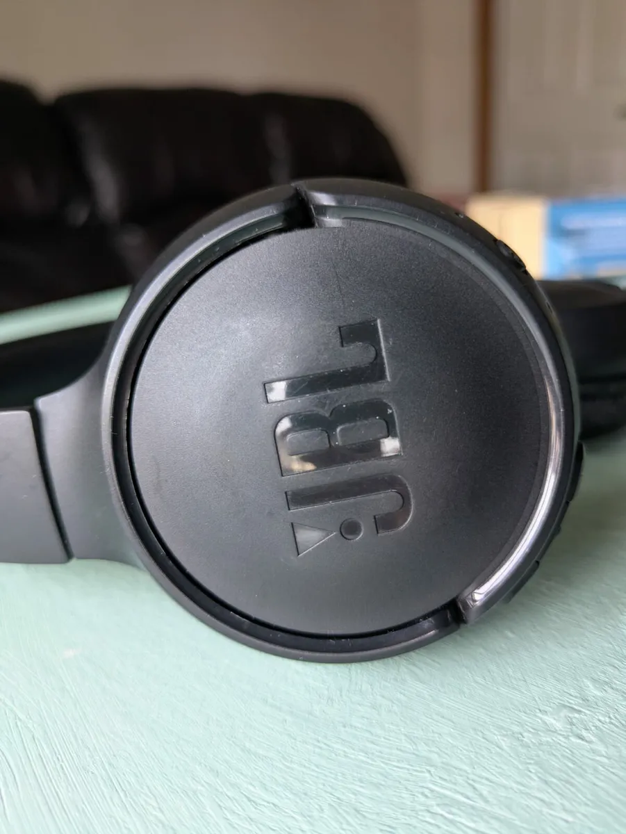 JBL Headphones 🎧 - Image 1