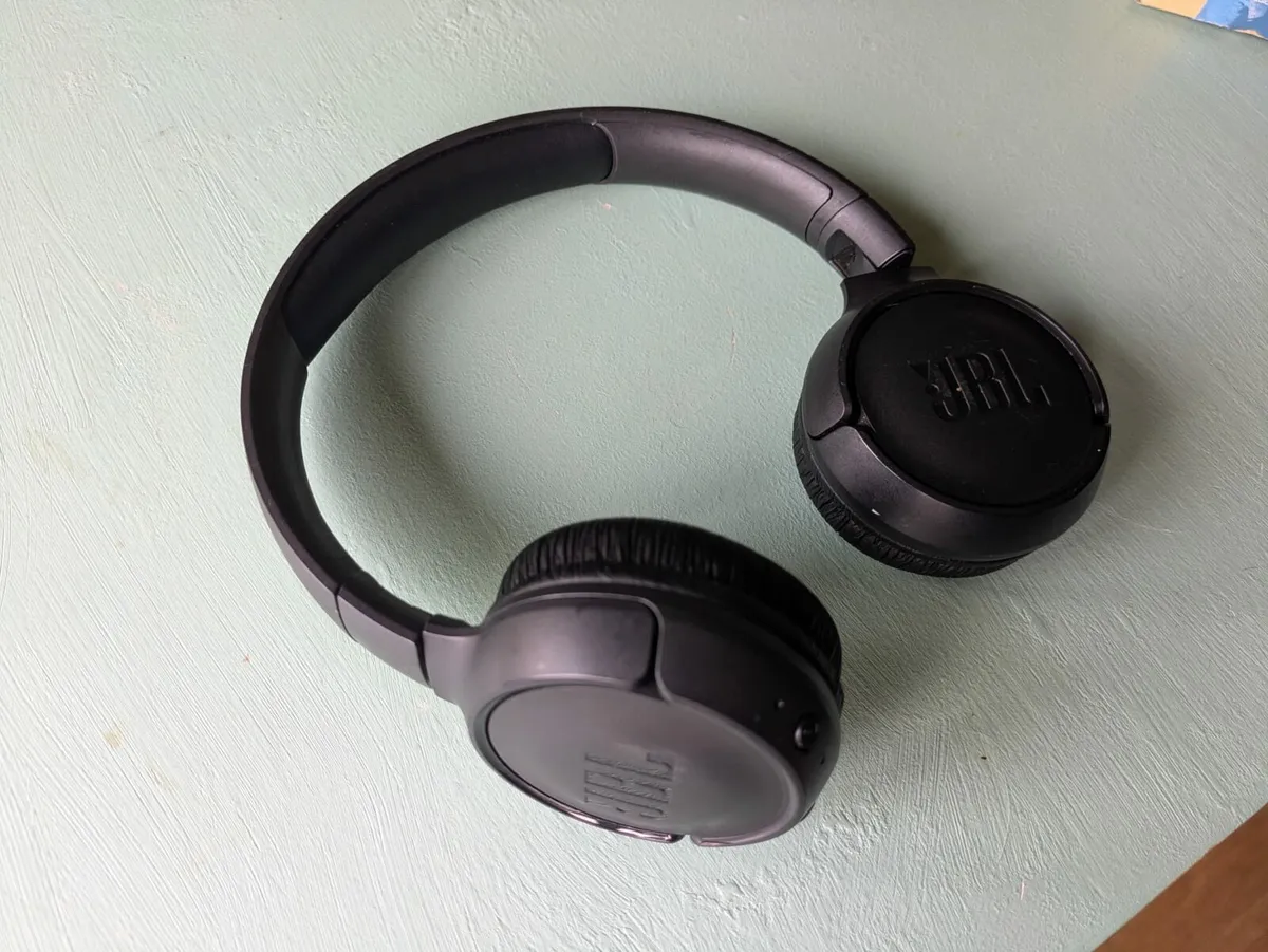 JBL Headphones 🎧 - Image 2