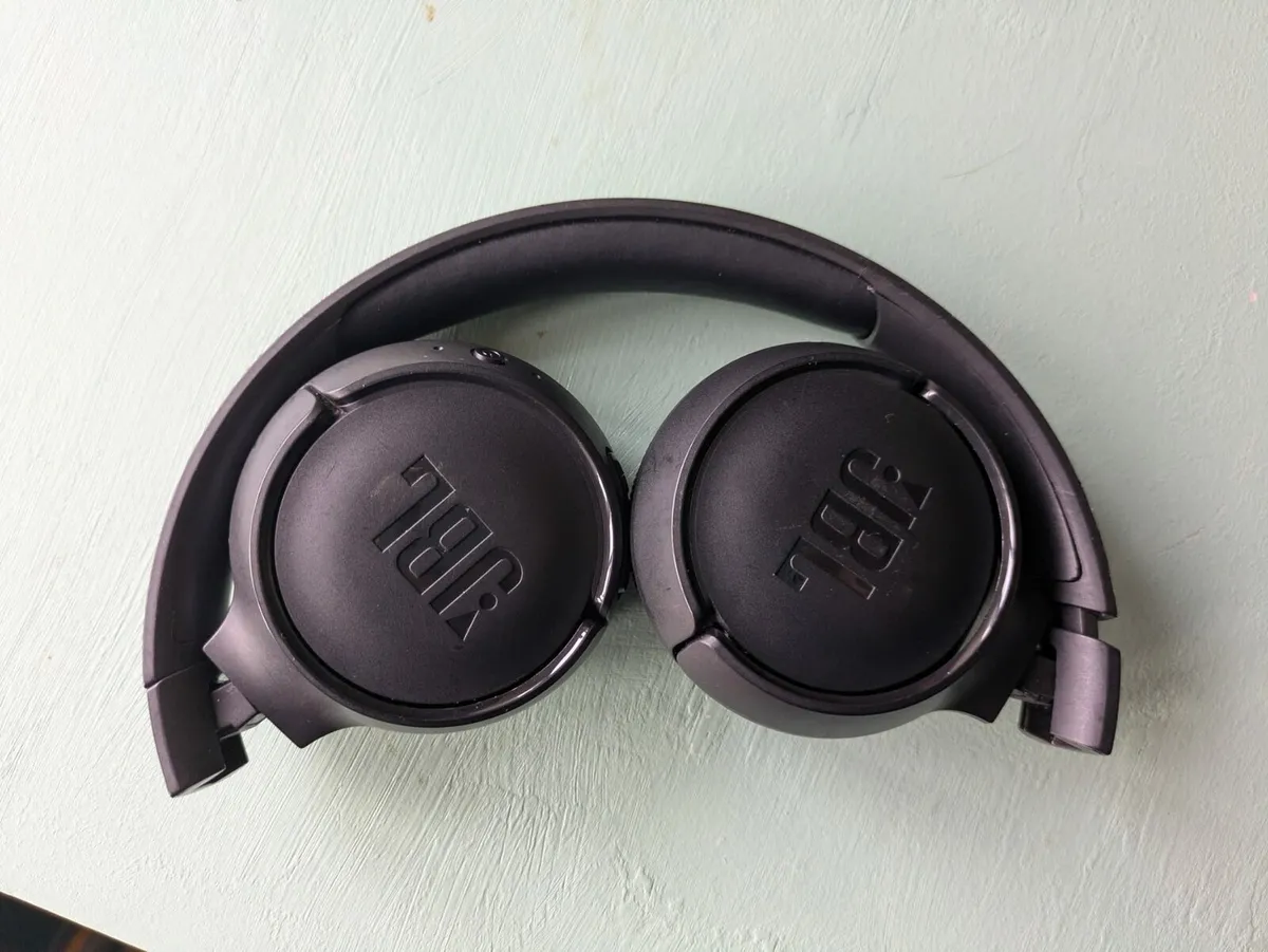 JBL Headphones 🎧 - Image 3