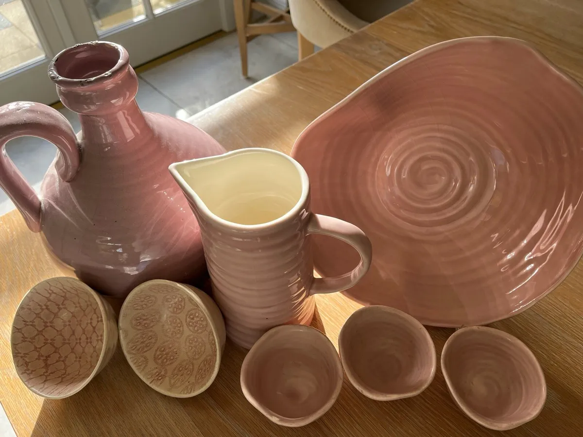 Stunning 8 piece Avoca pottery set - Image 2