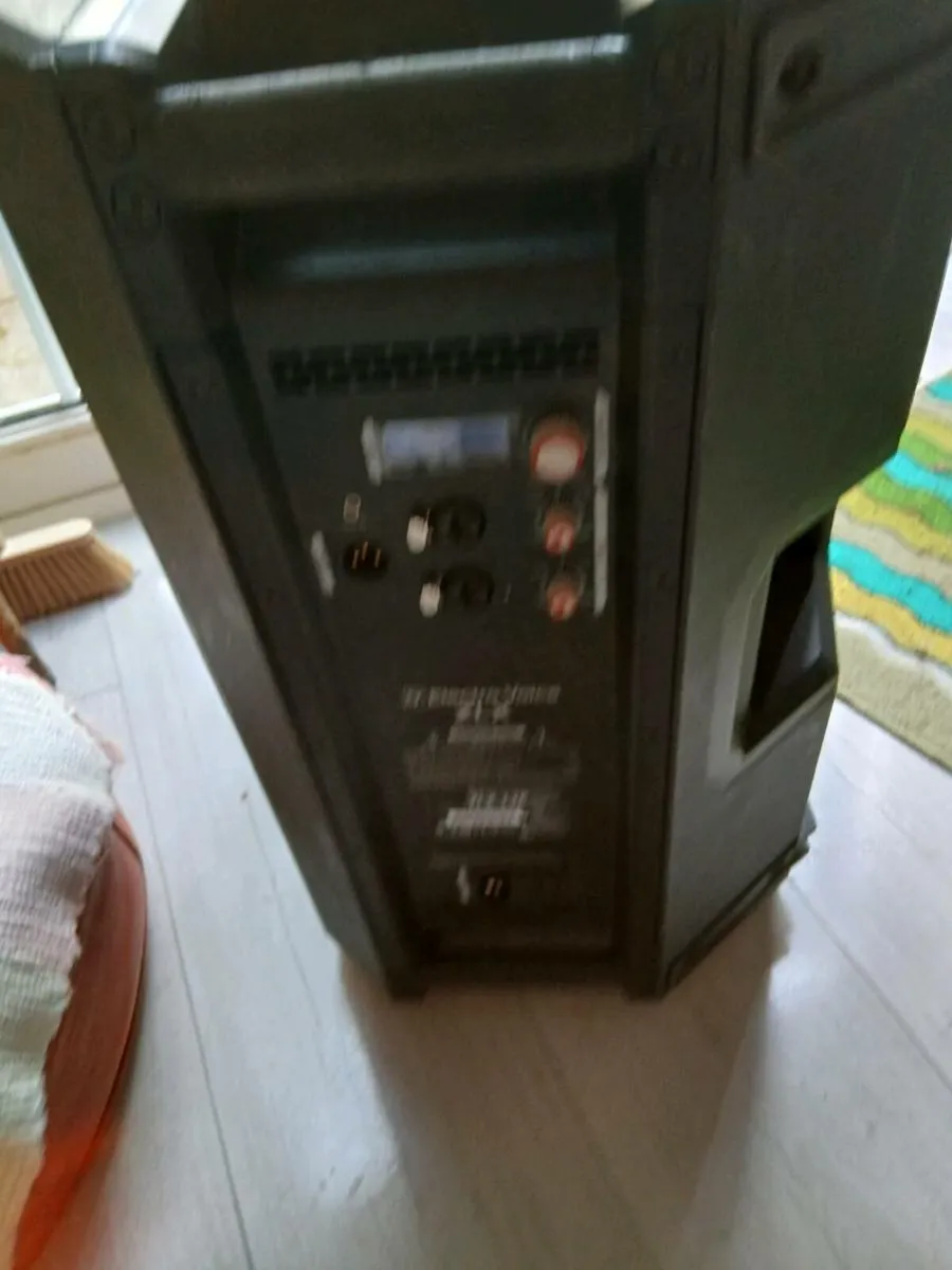 Powerd Ev speaker in perfect condition - Image 4