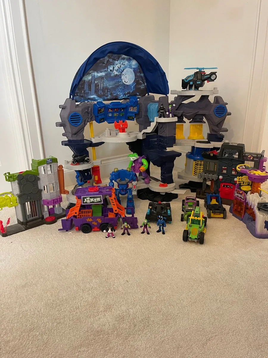 Imaginex Bat Cave, Crime Alley, Joker Car etc - Image 3