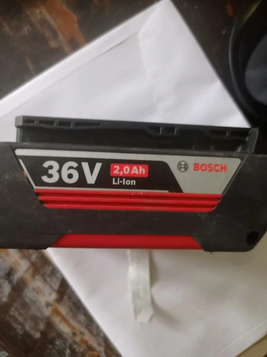 Bosch 36 volt battery - Image 2