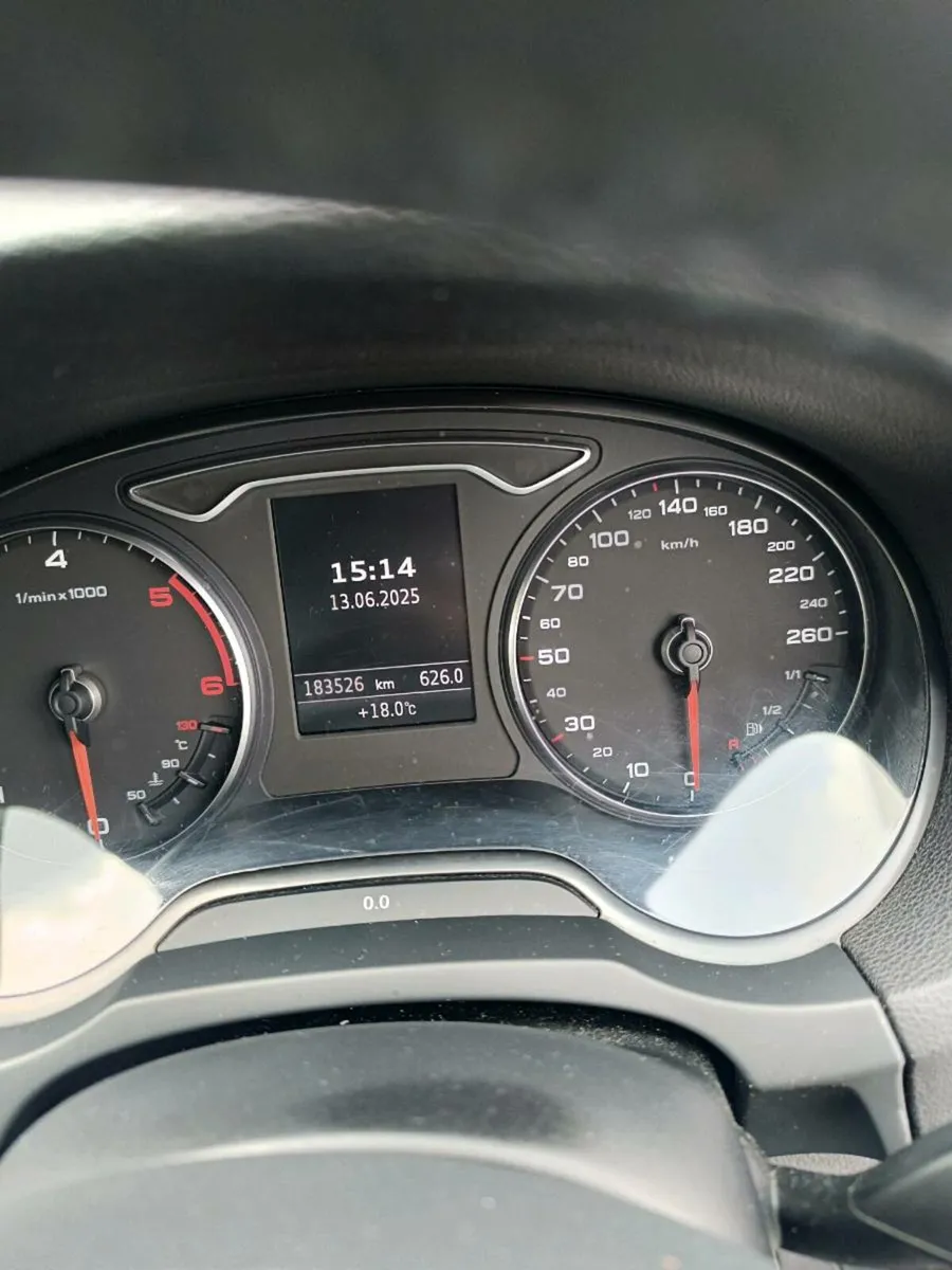 Audi A3 1.6 TDi SE SPORT - Image 4