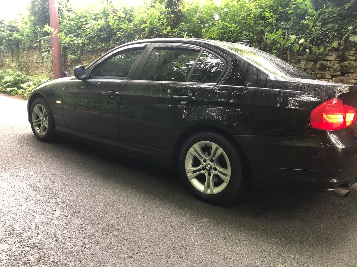 BMW 320 d  FULL SERVICE HISTORY MINT - Image 4