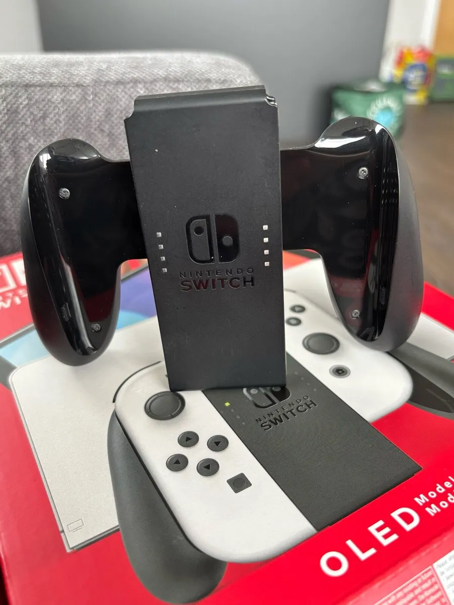 Nintendo Switch Oled + Zelda - Image 3