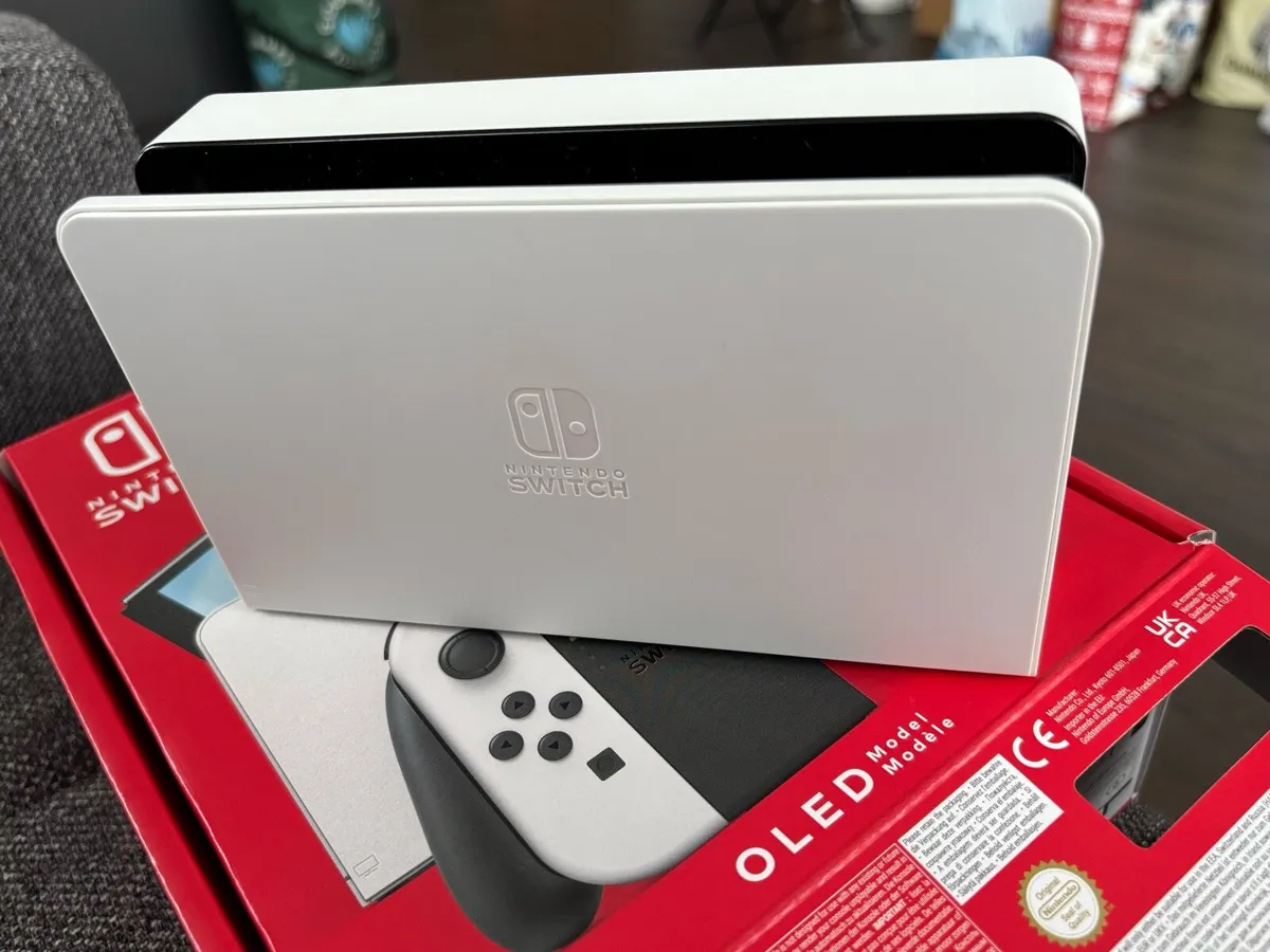 Nintendo Switch Oled + Zelda - Image 4