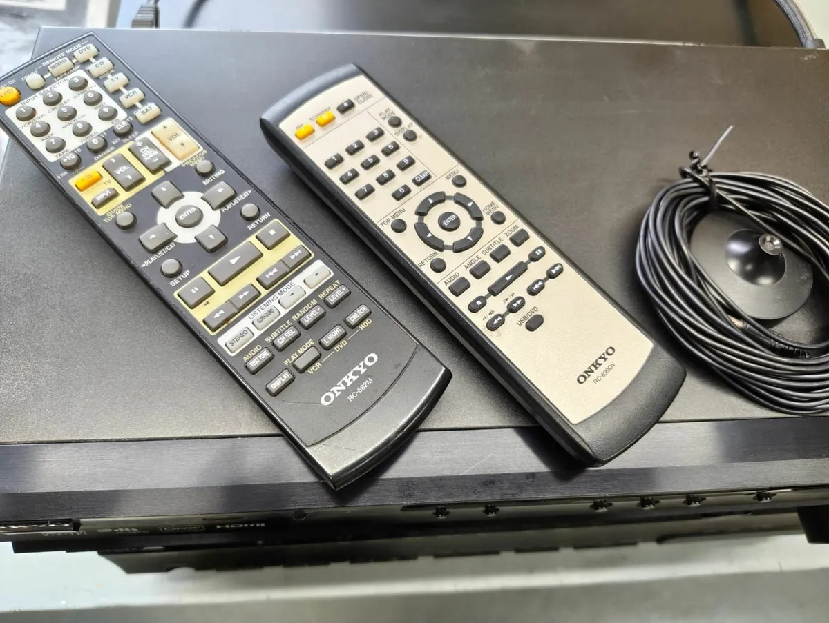 Onkyo TX-SR605 andOnkyo DV-SP404 - Image 4
