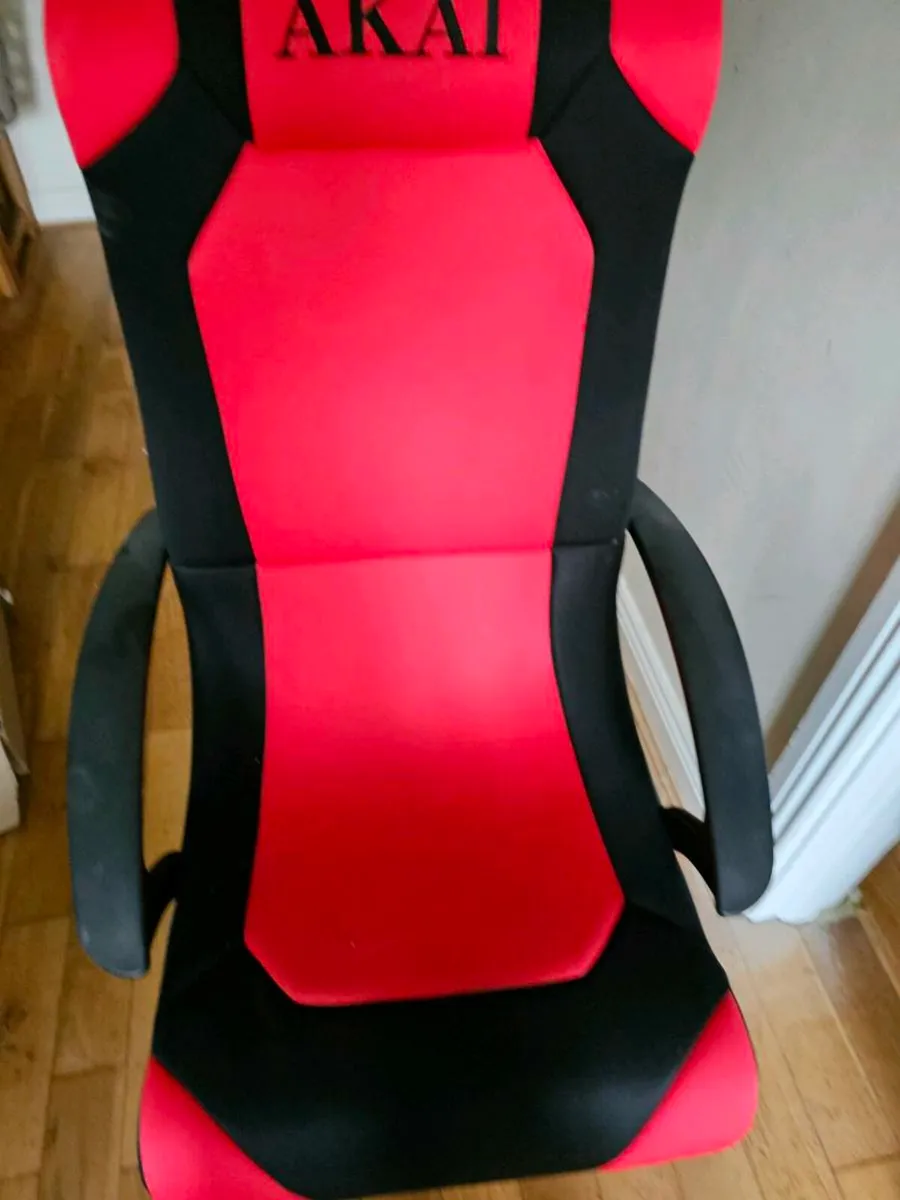 Gaming chair - Image 1