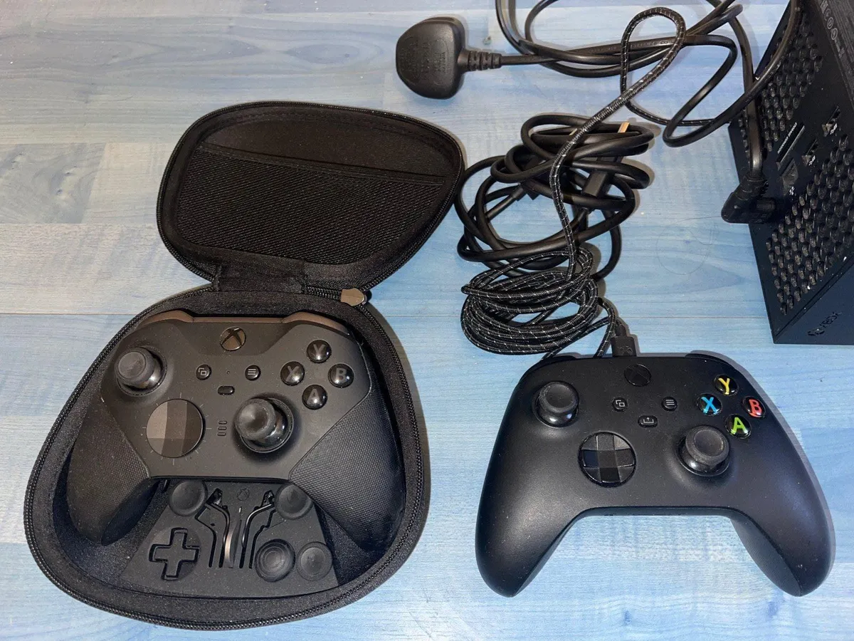 Xbox Series X 1Tb + Elite Series 2 Controller - Image 4