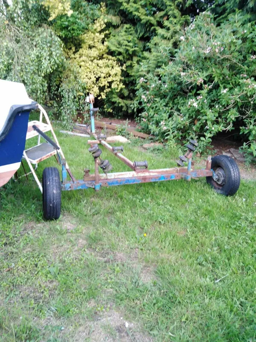 Boat trailer
